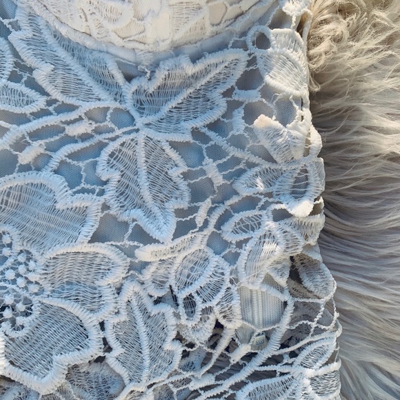 White Floral Embroidered Bustier Corset Padded Crop Top Y2K - Picture 5 of 9